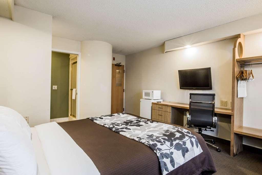 Rodeway Inn Austell Room photo